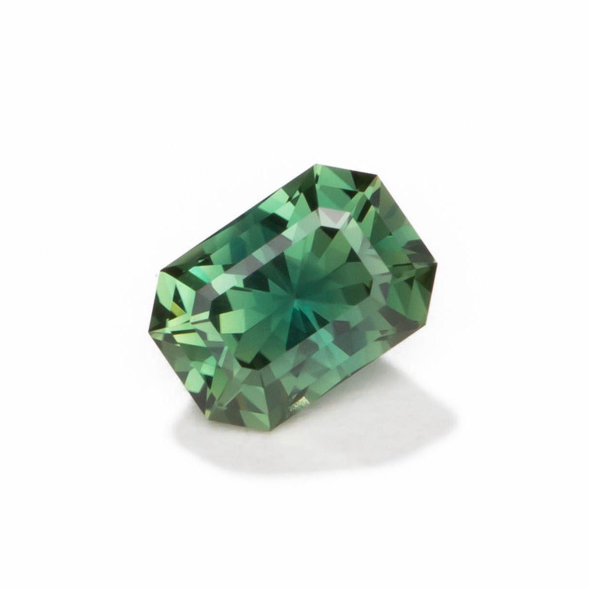 af0107 blue-green radiant african sapphire