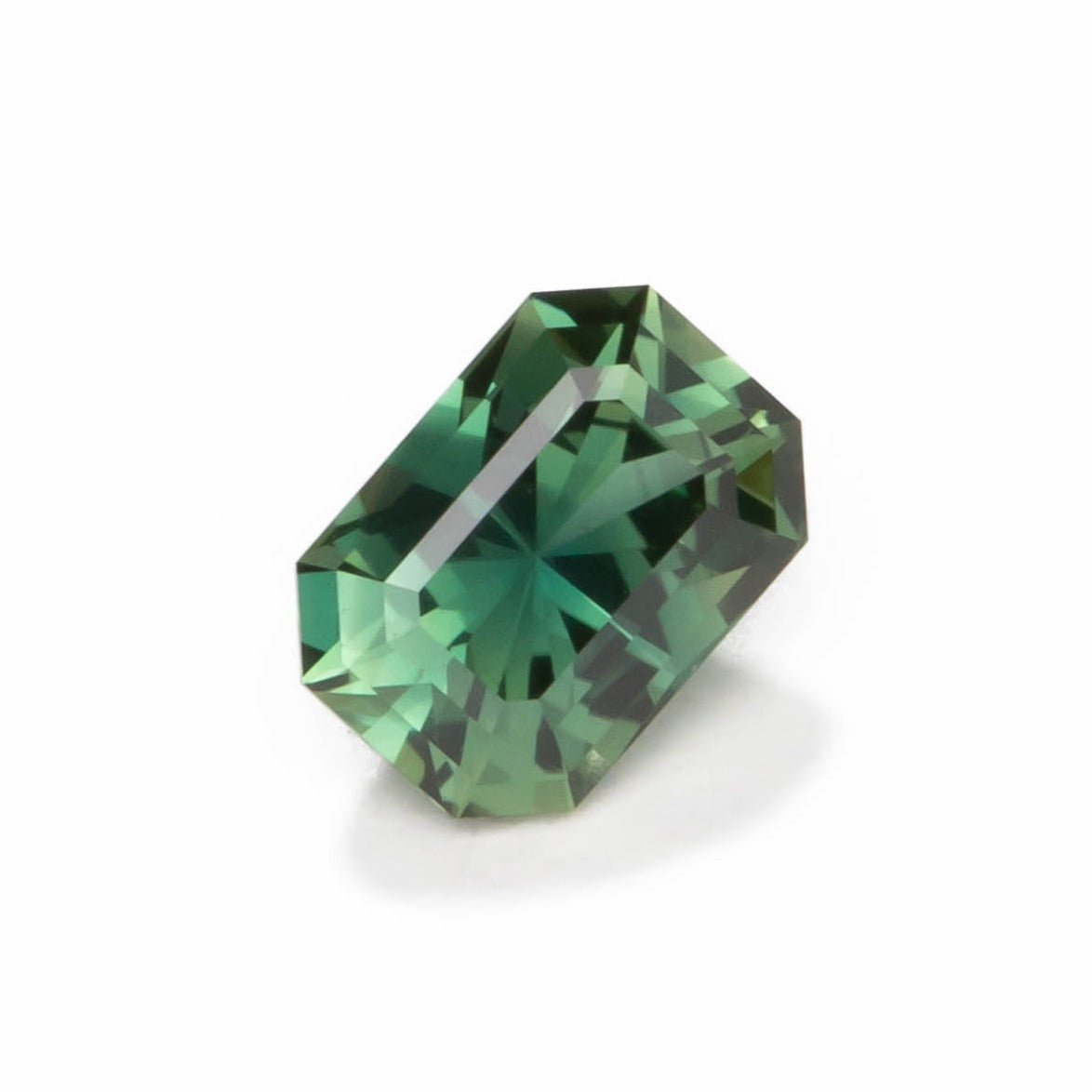 af0107 blue-green radiant african sapphire