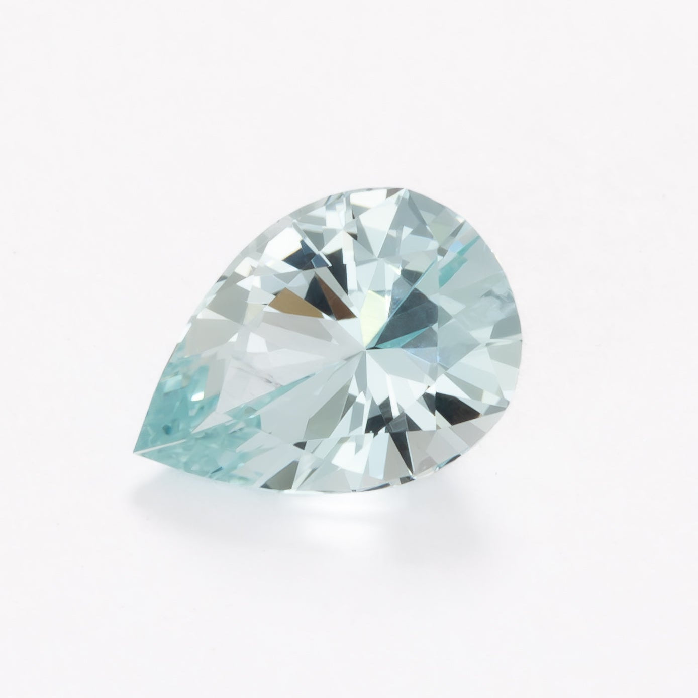 AQ0114 pear light blue aquamarine