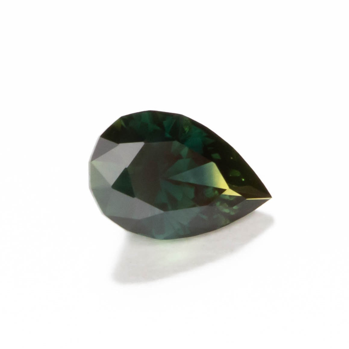 au0117 blue-green australian sapphire pear