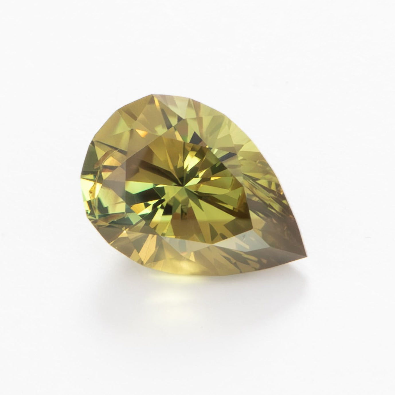 AU0134 yellow australian sapphire pear