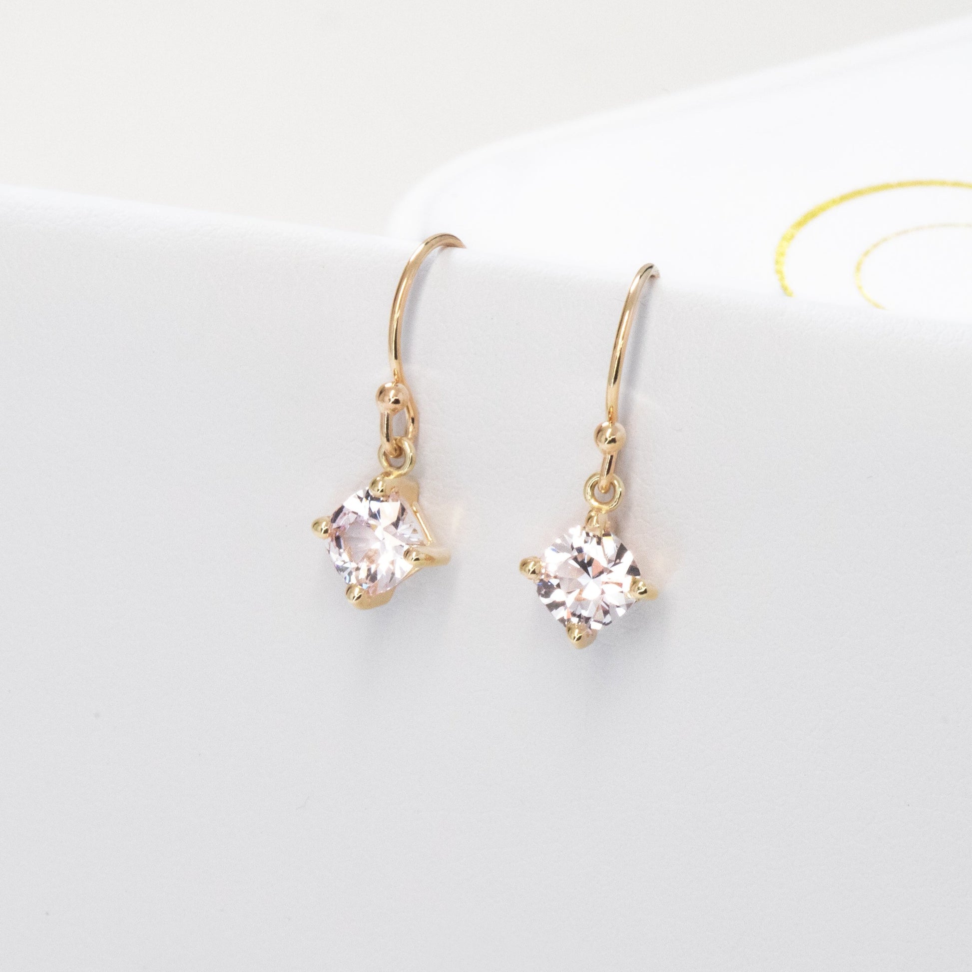 Cassandra Drop earrings yellow gold lab sapphire