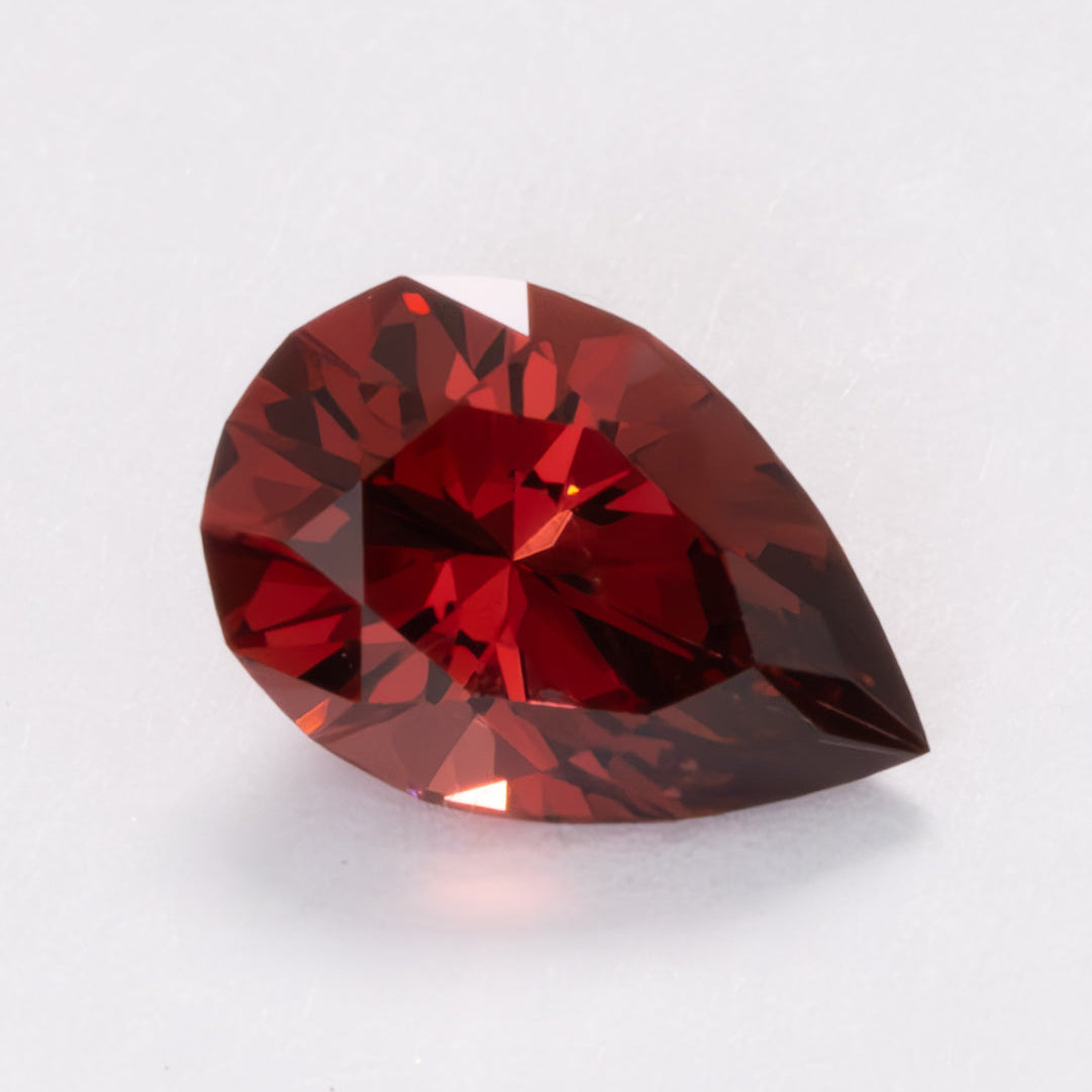 GR0128 red pear garnet