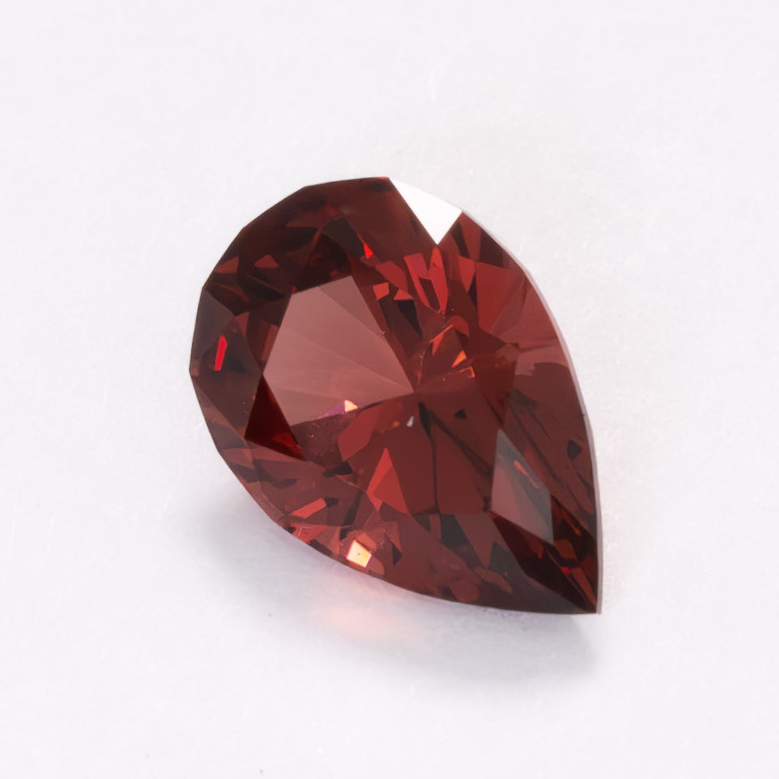 GR0128 red pear garnet