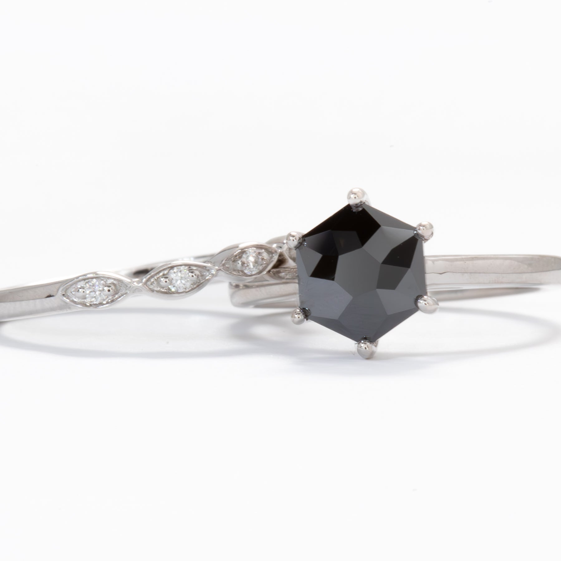 Giada wedding set with black moissanite