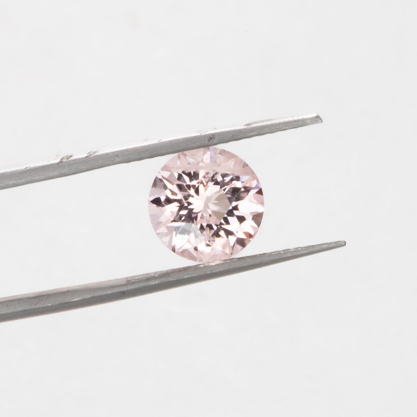 MG0100 round cut morganite