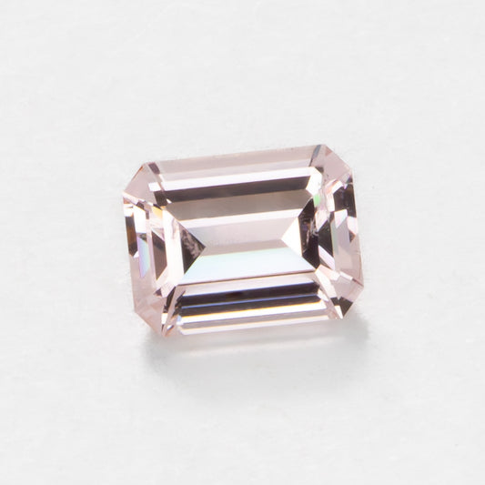 MG0104 pink step cut morganite