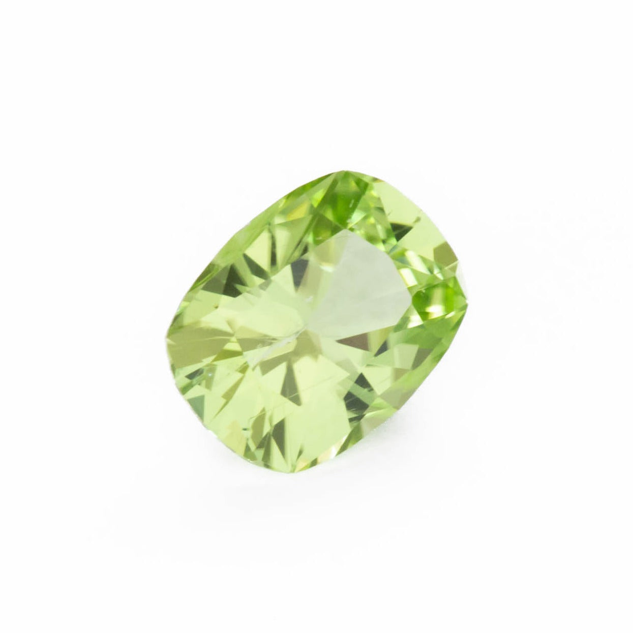 PD0111 green elongated cushion peridot