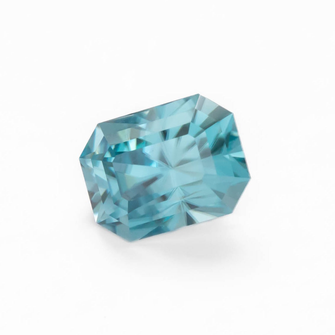 ZR0103 blue cambodian zircon radiant cut