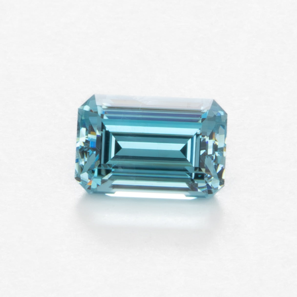 ZR0118 blue cambodian zircon step cut