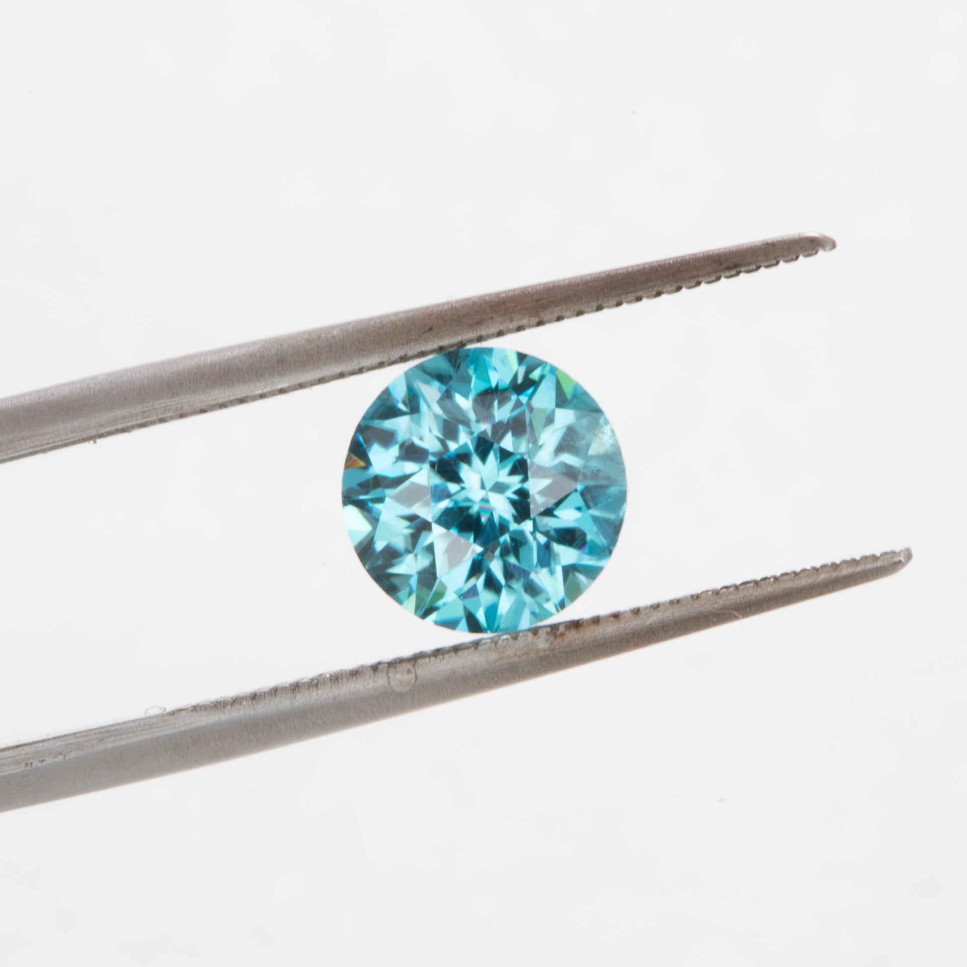 ZR0120 light blue round cambodian zircon