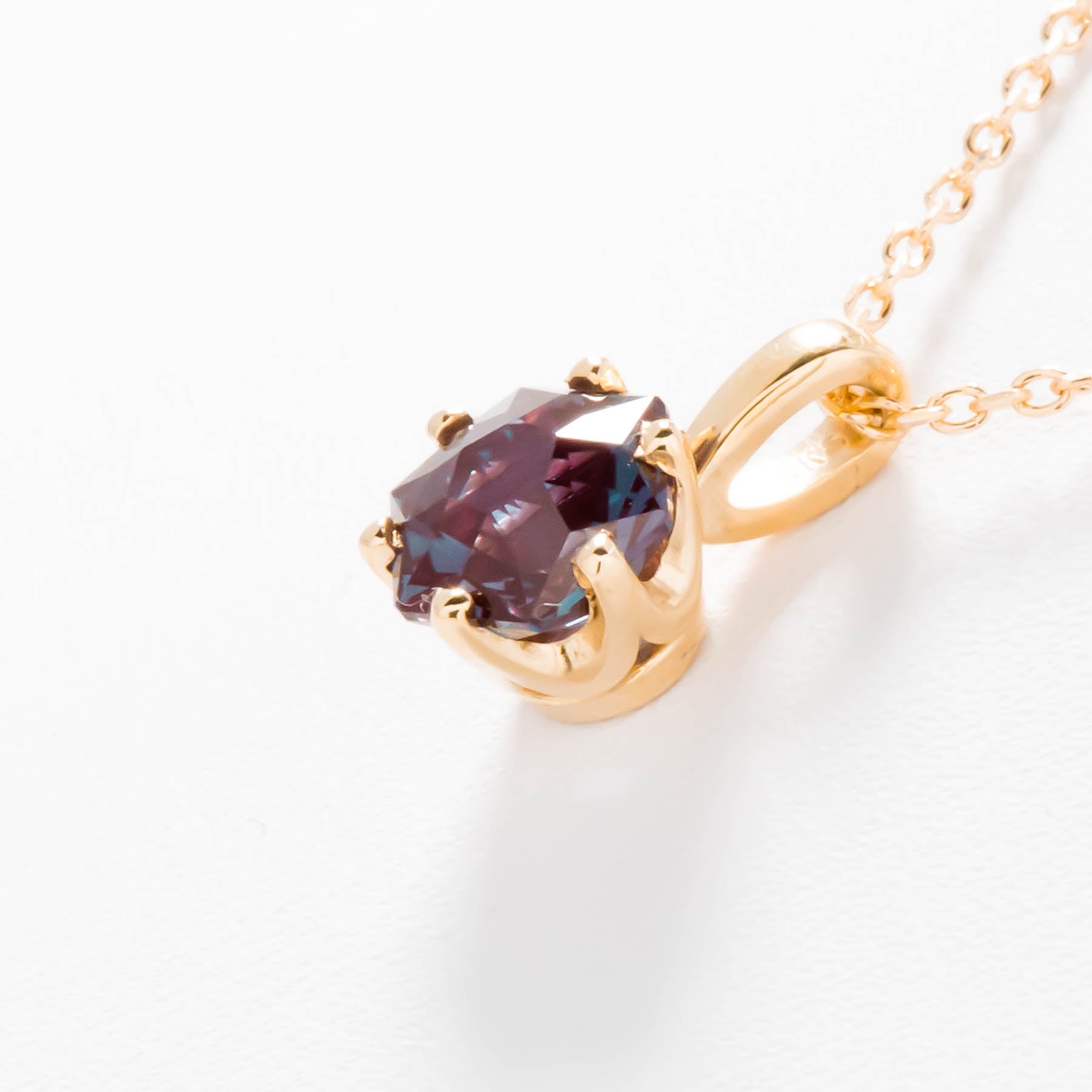 eridanus necklace in yellow gold and lab alexandrite 