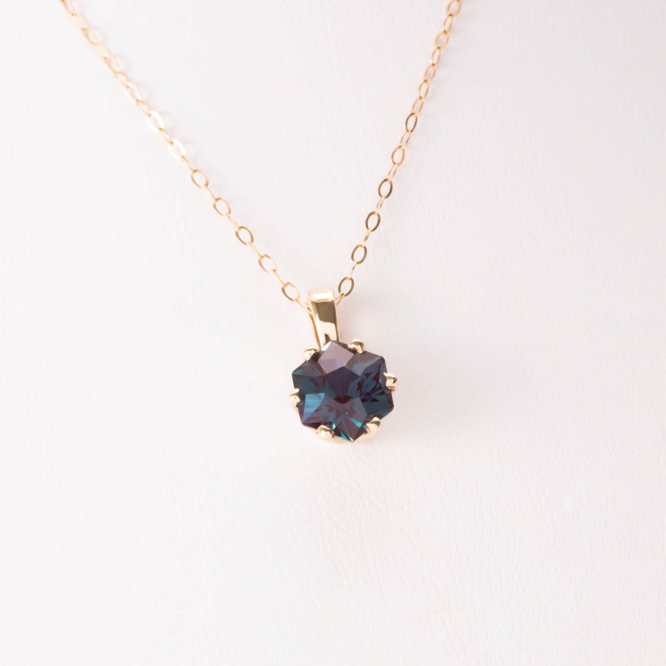 eridanus necklace in yellow gold and lab alexandrite 