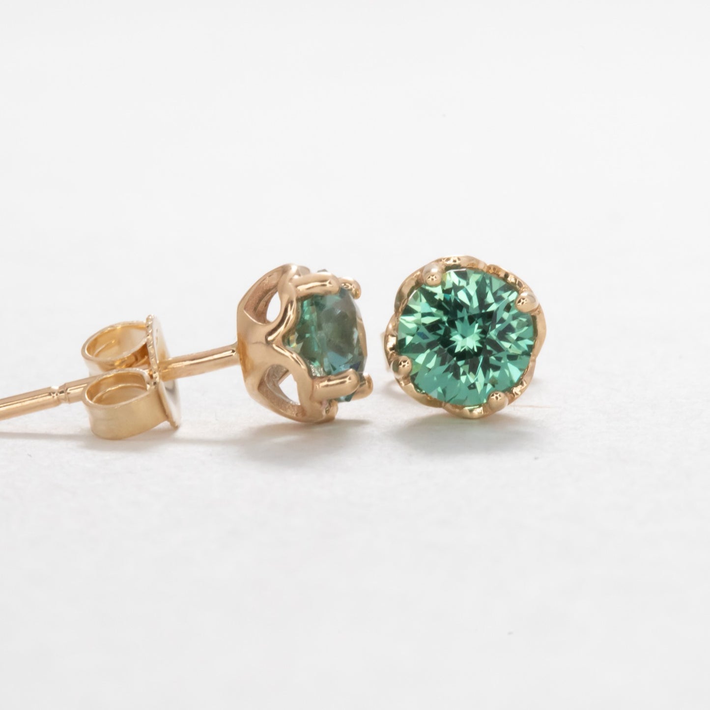 everly earrings in yellow gold and lab sapphire