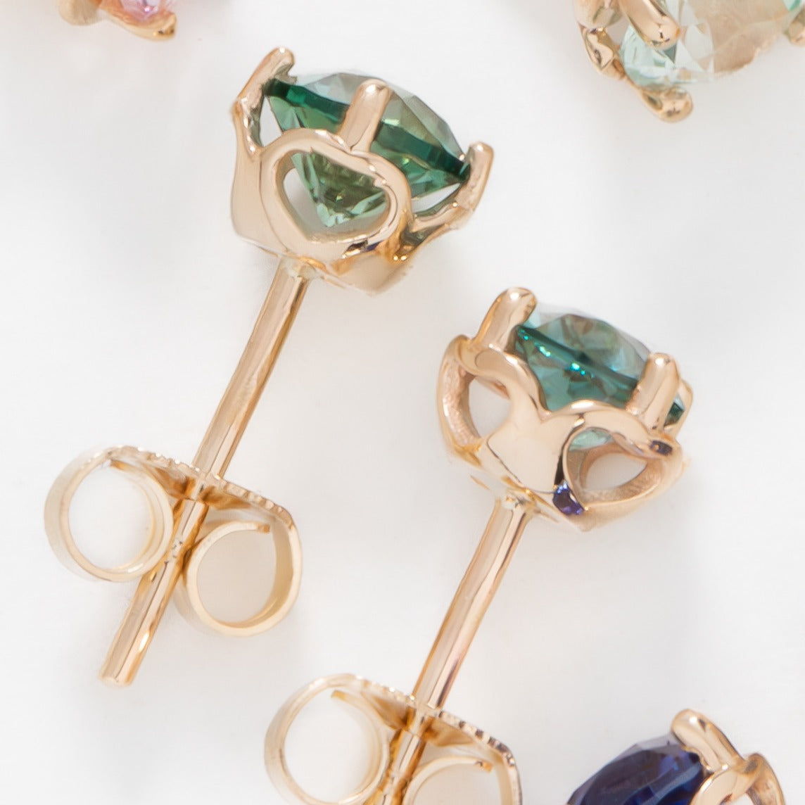 everly earrings in yellow gold and lab sapphire