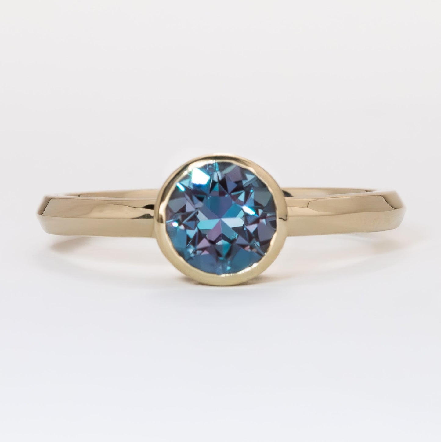 lab alexandrite round OEC solitaire