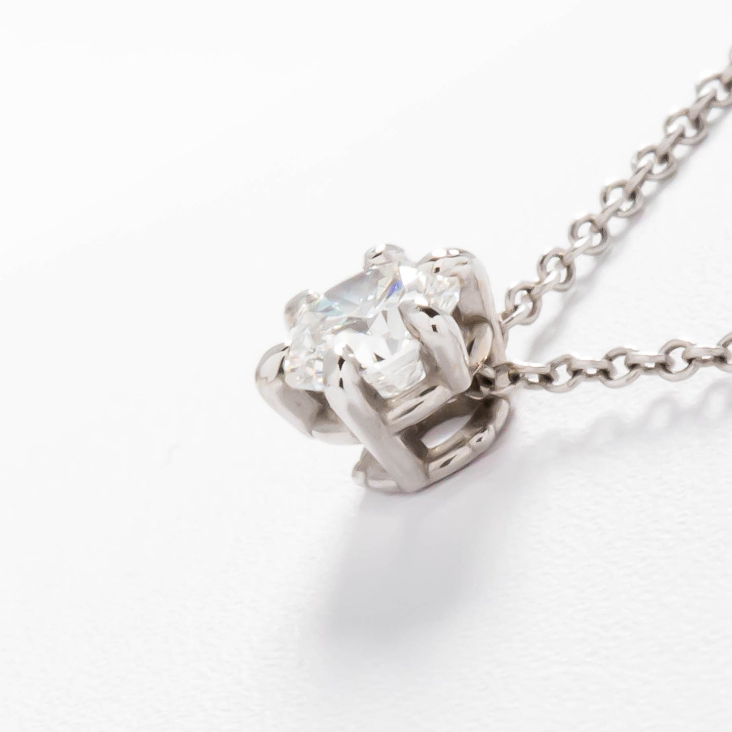 luca necklace in white gold with lab diamond