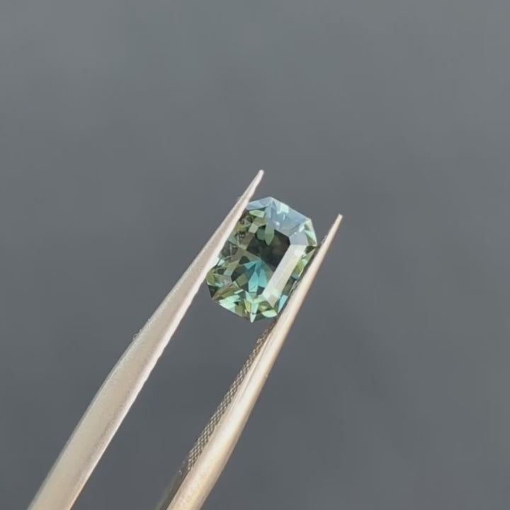 af0107 blue-green radiant african sapphire