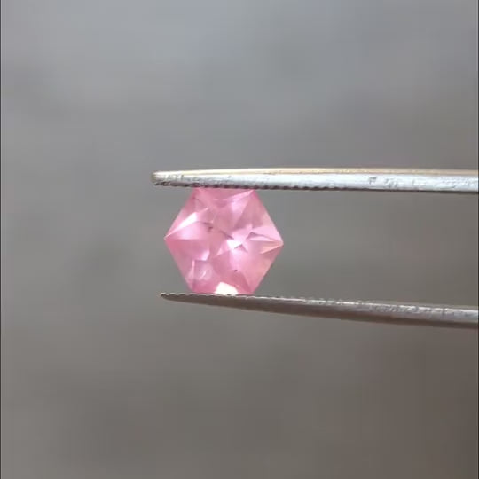 SP0102 pink spinel hex cut