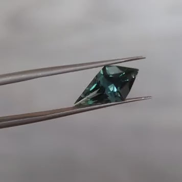 au0108 blue-green kite cut australian sapphire