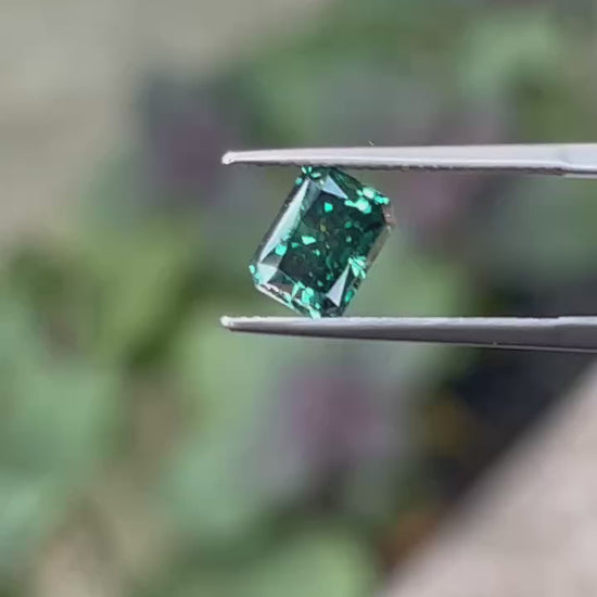 radiant green moissanite tweezer video