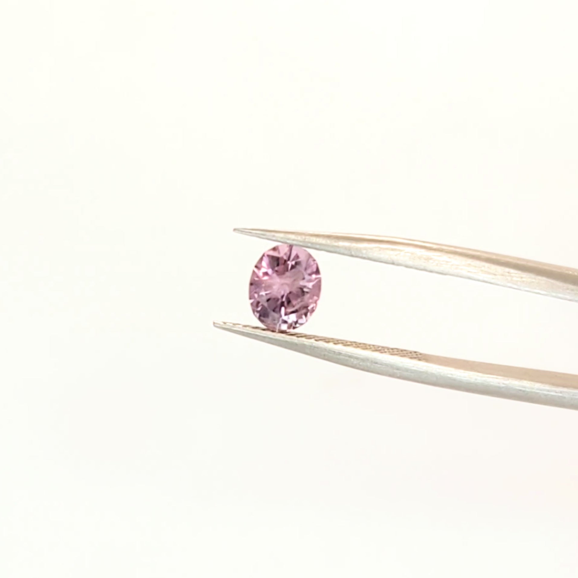 MS0190 purple-pink montana sapphire oval