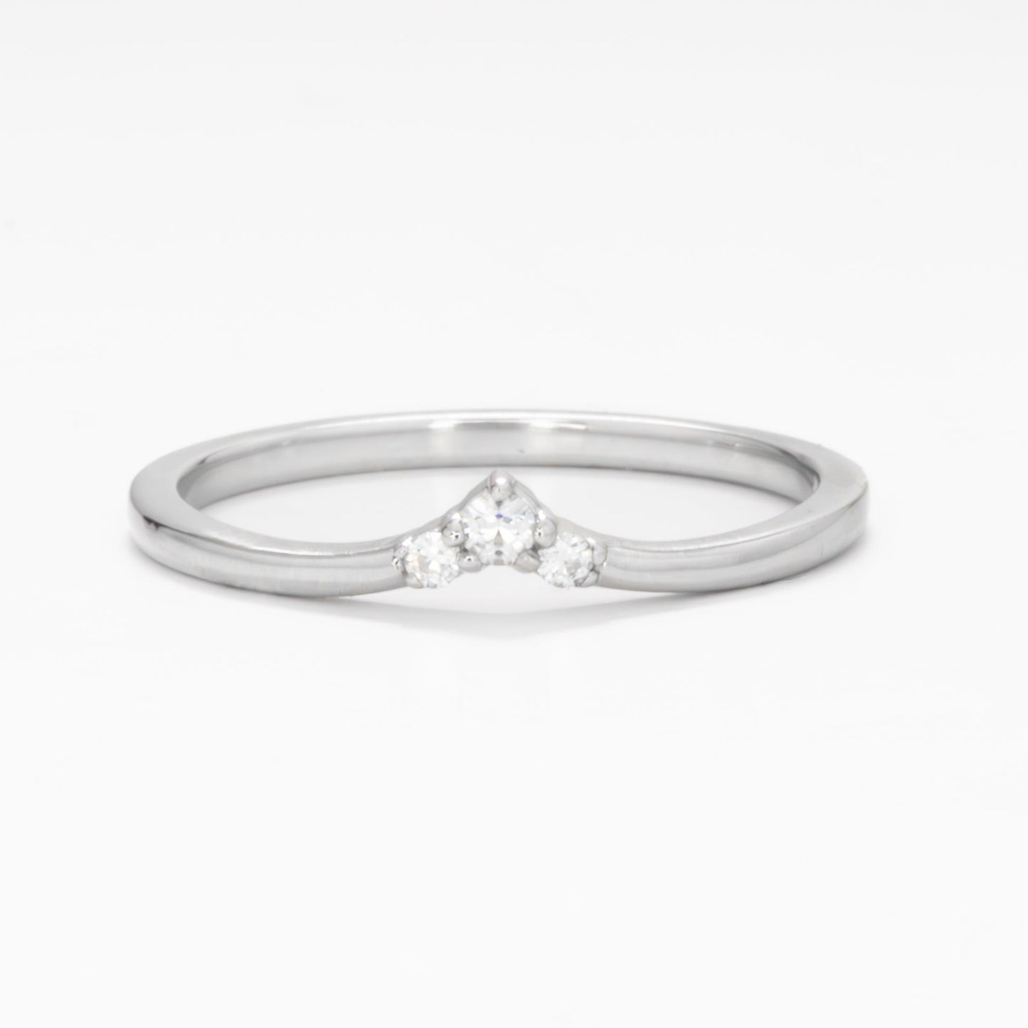 tien chevron wedding band in white gold and lab diamonds